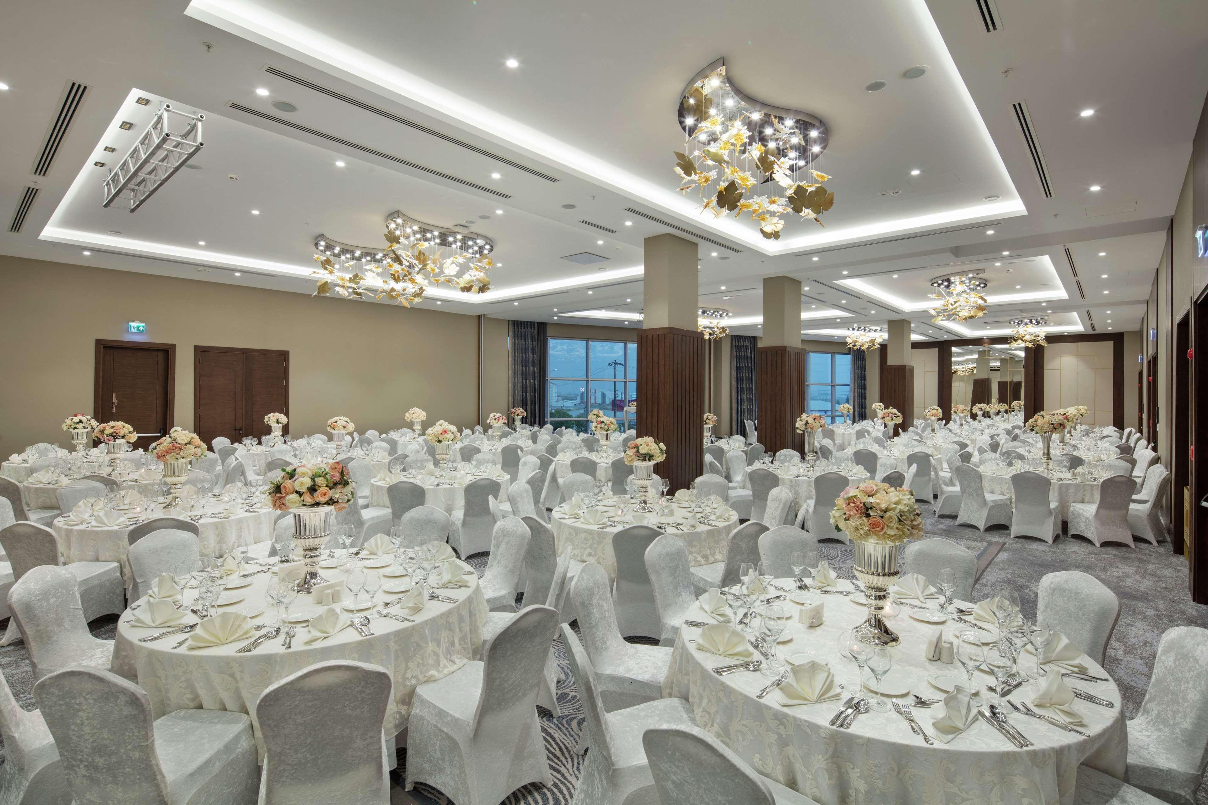 Hotel Doubletree By Hilton Afyonkarahisar Zewnętrze zdjęcie