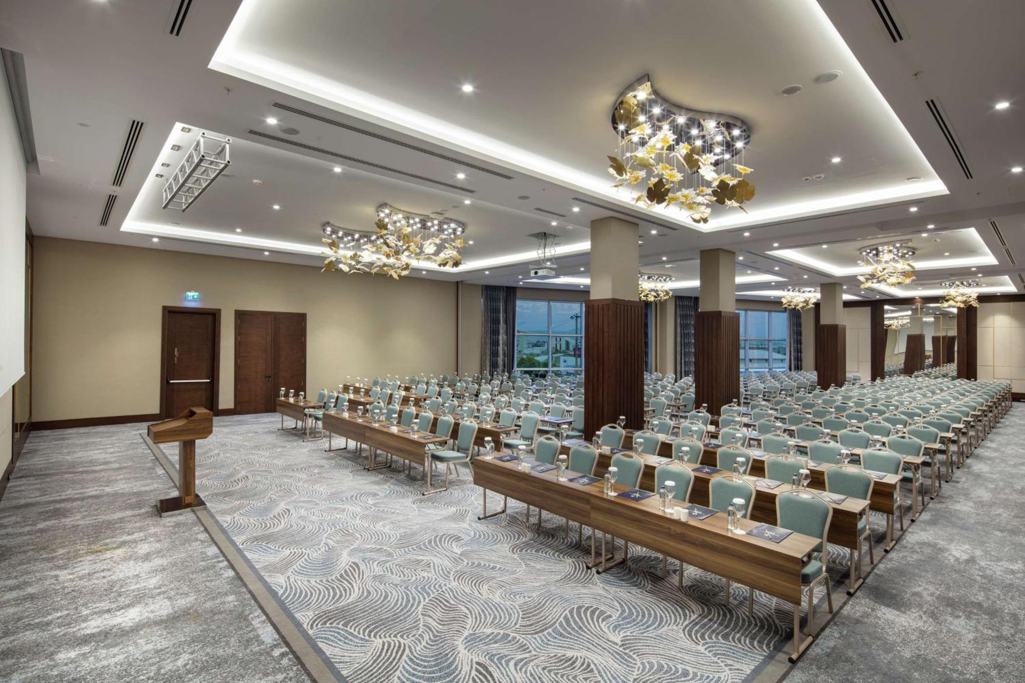 Hotel Doubletree By Hilton Afyonkarahisar Zewnętrze zdjęcie